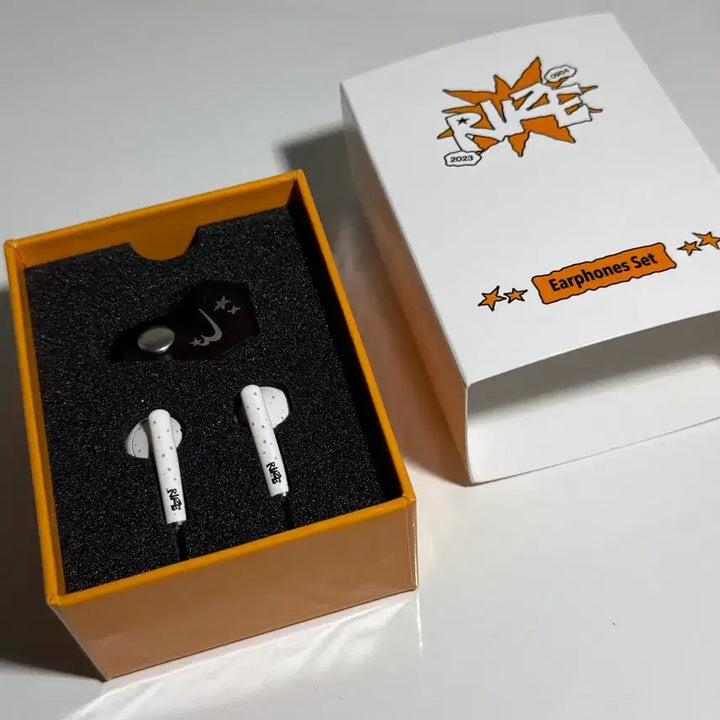 [BUNJANG] RIIZE 2nd Anniversary Earphones Photocard / 라이즈 2주년 이어폰 포카 미포함