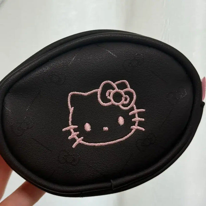 [BUNJANG] WAKEMAKE Hello Kitty Mini Pouch / 웨이크 메이크 헬로키티 미니 파우치