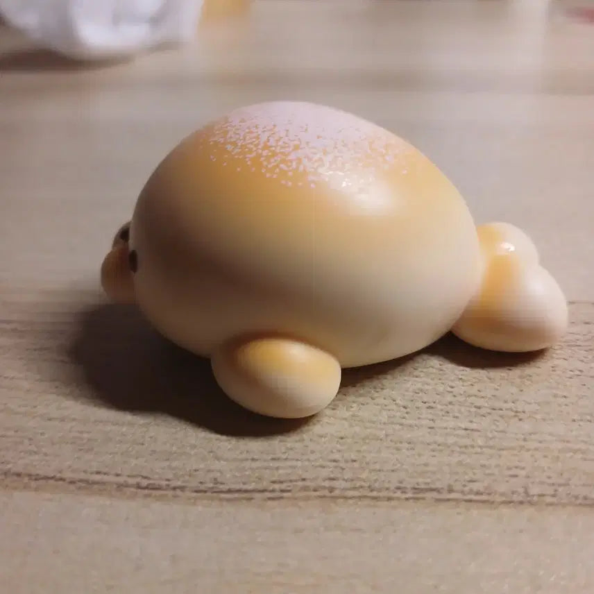 [BUNJANG] Bread Shaped Seal Figurine / 빵 모양 피규어 판매