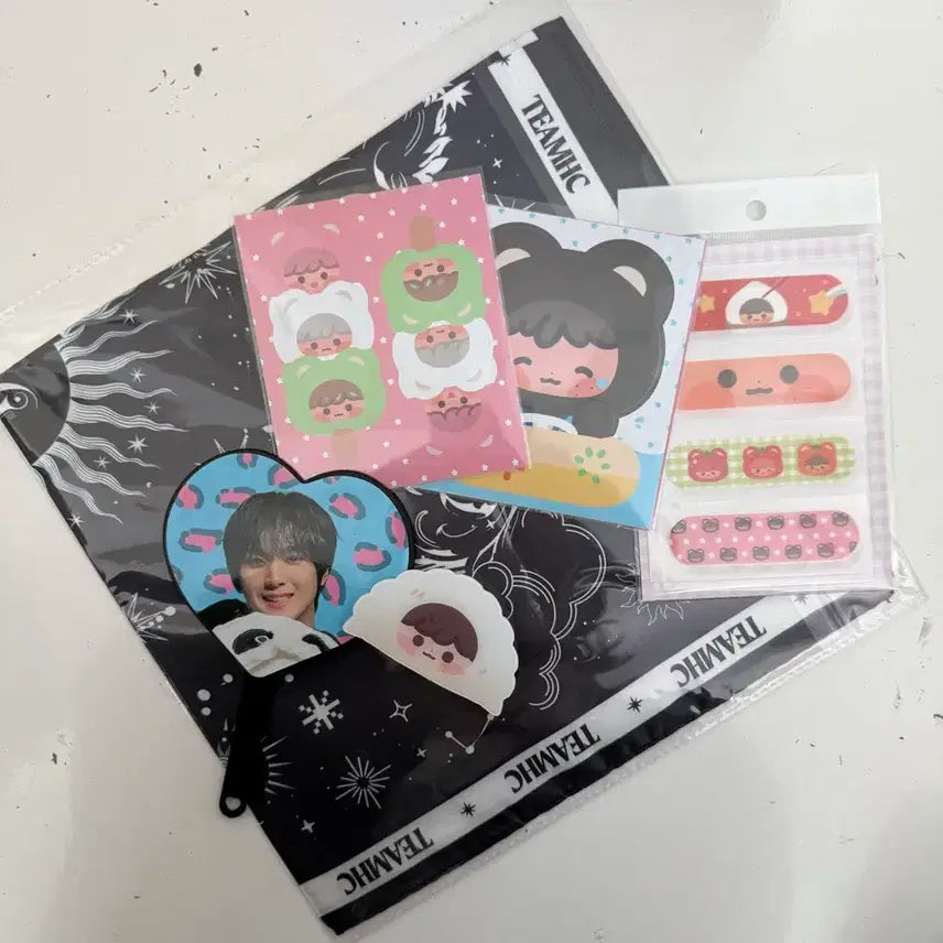 [BUNJANG] NCT Haechan Full Summer Exhibition Lucky Draw Bandana, Hyoky Band, Uchiwa, Grip Tok Bundle Set / 엔시티 해찬 생카 풀썸머 전시회 럭드 양도 반다나 효기밴드 우치와 그립톡