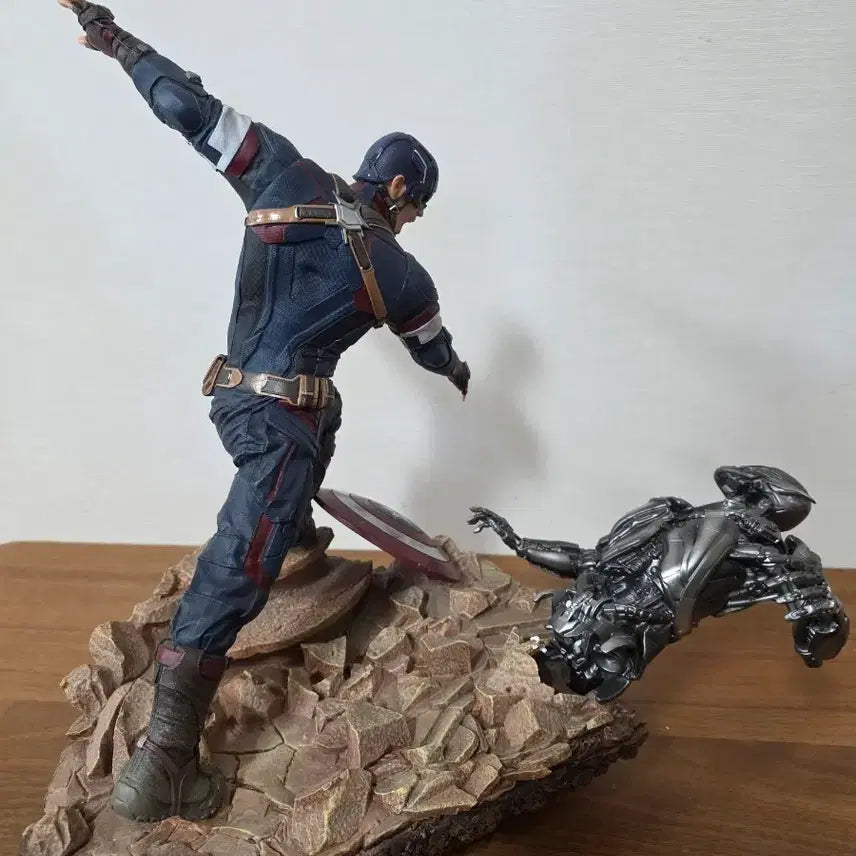 [BUNJANG] Iron Studios x PiziiToys Marvel Captain America Figure / 마블 캡틴아메리카 피규어 Iron Studios /PiziiToys