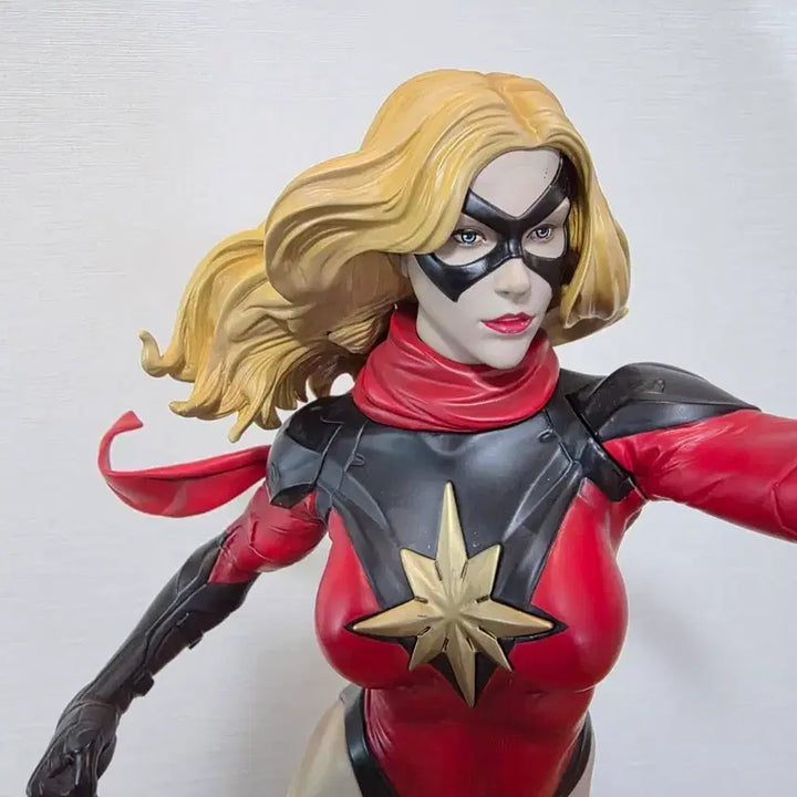 [BUNJANG] XM Studios Ms. Marvel 1/4 Scale Statue (Comic Version) Limited Edition / 엑스엠스튜디오 미세스마블 캡틴마블피규어