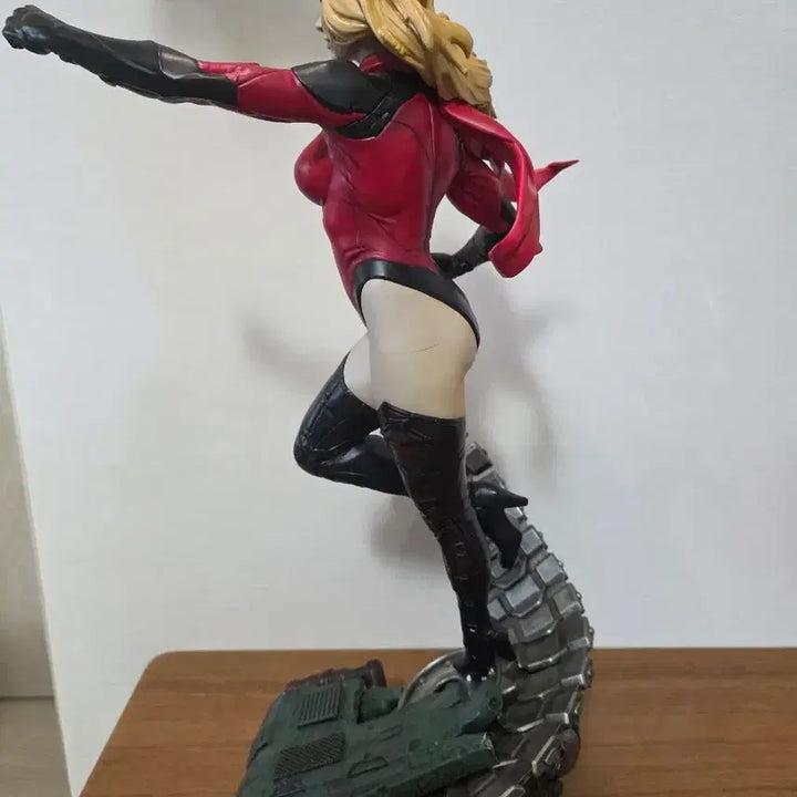 [BUNJANG] XM Studios Ms. Marvel 1/4 Scale Statue (Comic Version) Limited Edition / 엑스엠스튜디오 미세스마블 캡틴마블피규어