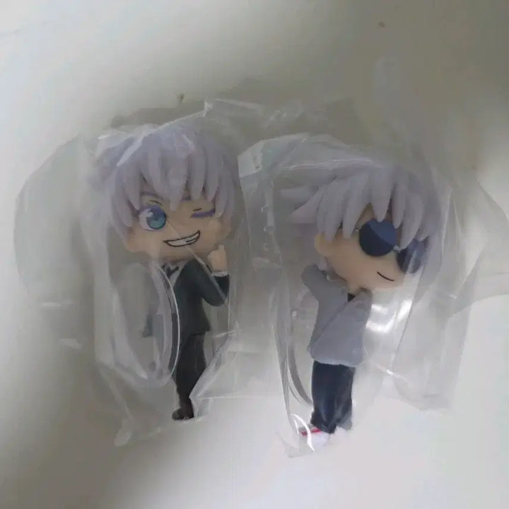 [BUNJANG] Gojo School Uniform &amp; Hara Hon Acrylic Stand Set / 급전할인) 뒤돌아봐주세요 고죠 회옥옥절 피규어 아크릴 스탠드 판매합니다