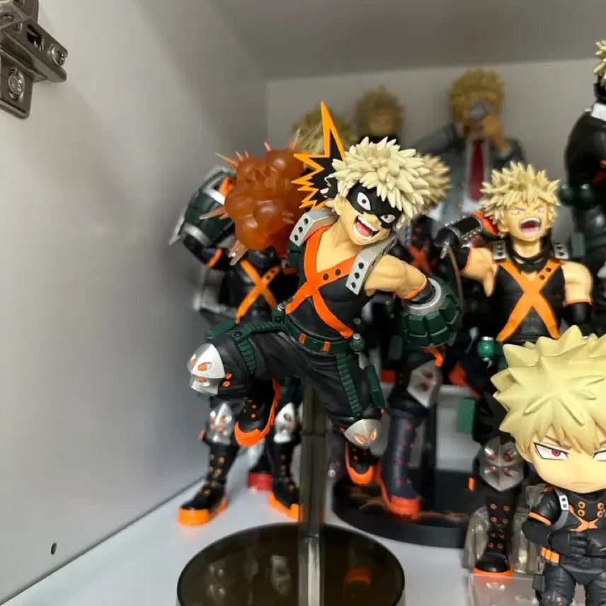 [BUNJANG] Katsuki Bakugo Figure / 바쿠고 피규어 팝니다