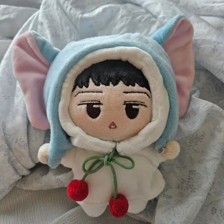 [BUNJANG] EXO Sehun Doll (with outfits) / 엑소 세훈 인형