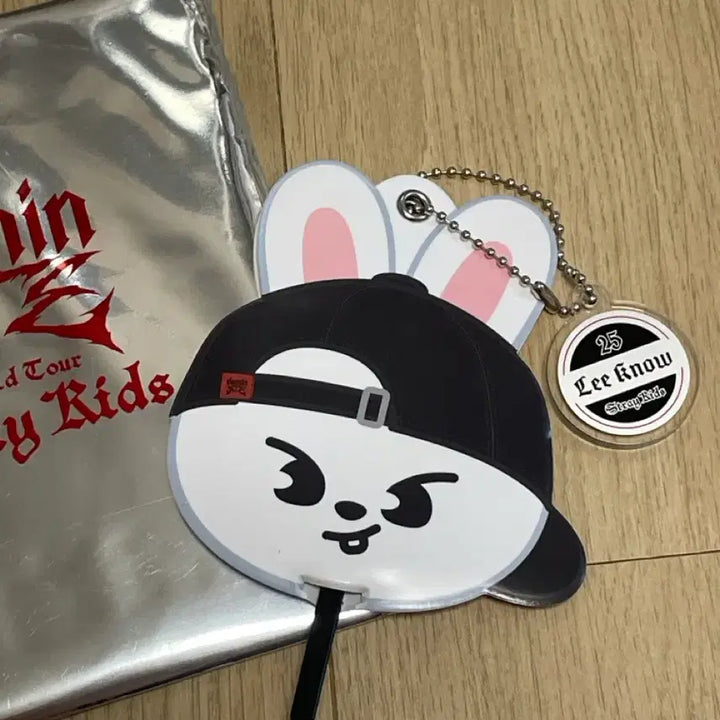 [BUNJANG] Stray Kids Bang Chan Dominant Ribbit Lee Know Uchiwa Keyring / 스키즈 도미네이트 리빗 리노 우치와 키링