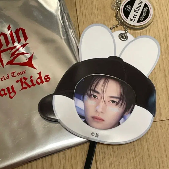 [BUNJANG] Stray Kids Bang Chan Dominant Ribbit Lee Know Uchiwa Keyring / 스키즈 도미네이트 리빗 리노 우치와 키링