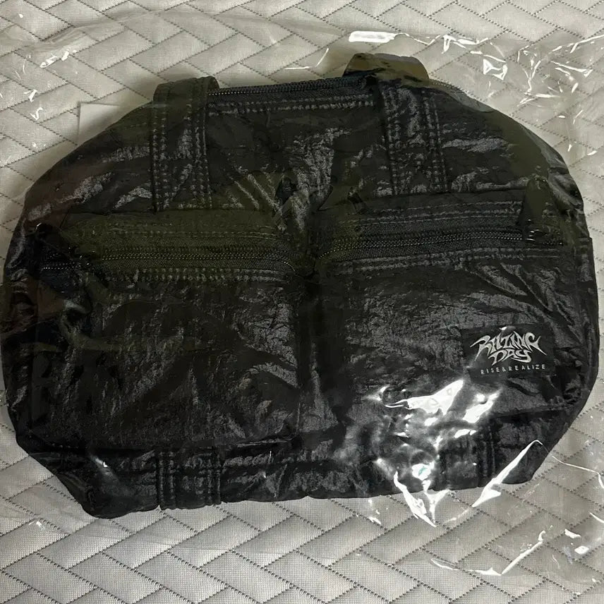 [BUNJANG] RIIZE RIIZING DAY Shoulder Bag Black / 라이즈 라이징데이 팬콘 md - 숄더백 가방 블랙 (포카x) 미사용