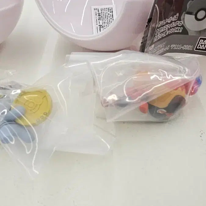 [BUNJANG] Bandai Pokemon Gashapon Figurine Keychain - Karbon, Mooryeong / 포켓몬 가챠 반다이 가샤폰 피규어키링 카르본