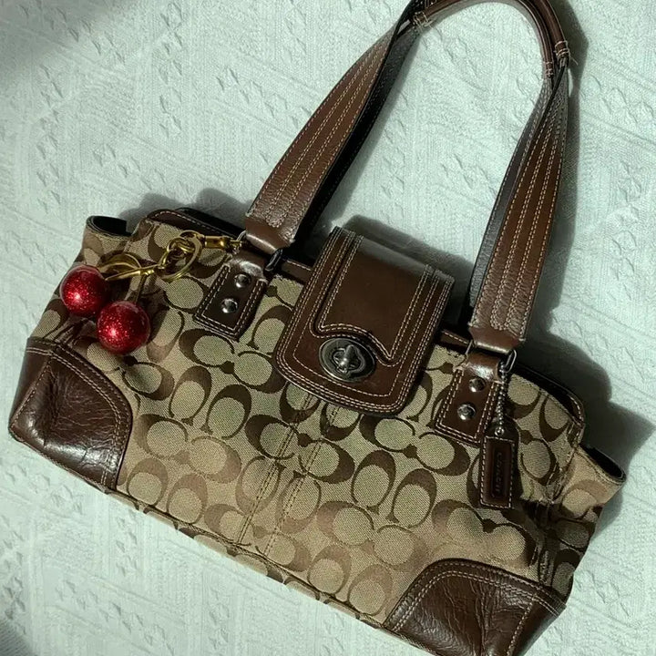 [BUNJANG] Coach Brown Turnlock Shoulder Bag / Coach 브라운 턴락 숄더백