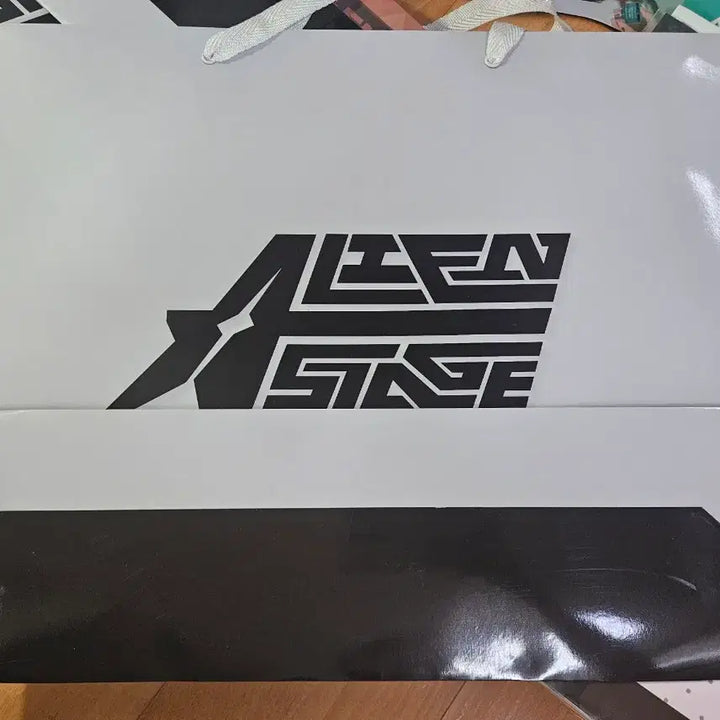 [BUNJANG] Ailiee Stage A-Stage Pop-up Evan Shopping Bag / 에일리언 스테이지 에이스테 팝업 이반 쇼핑백