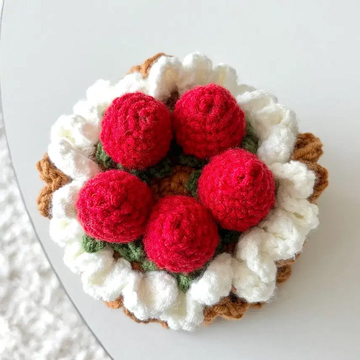[BUNJANG] Handmade Knit Strawberry Tart Pouch Accessory Case / 발레코어 뜨개 딸기타르트 파우치 소품함 케이스