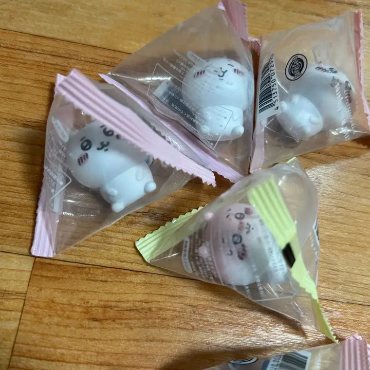 [BUNJANG] Chiikawa Interior Mini Figure Set (Series 1 &amp; 2) / 치이카와 인테리어 피규어 미니 피규어 1탄,2탄