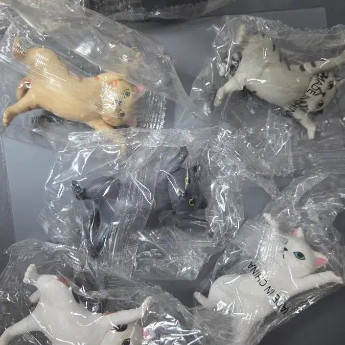 [BUNJANG] Manse Cat Figure 5-Piece Set / 만세 고양이 피규어 5종세트