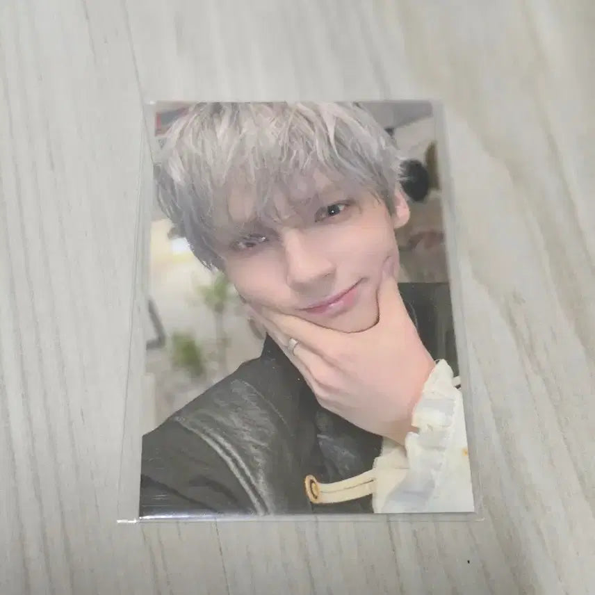 [BUNJANG] TXT Apple Pop-up Huening Kai Photocard / 투바투 애뿔바투 애플 팝업 휴닝카이 특전 포카