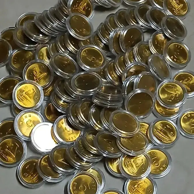 [BUNJANG] 1983 South Korean 5 Won Coin Bundle (Uncirculated) / 옛날돈 1983년 5원 100개일괄 (미사용)