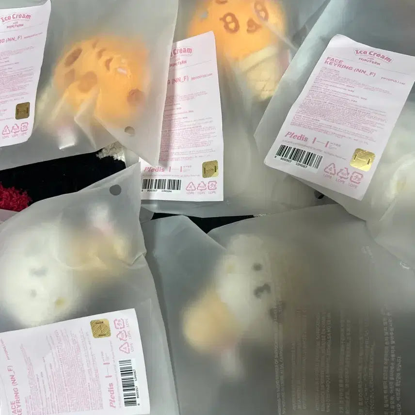 [BUNJANG] SEVENTEEN Minors Ice Cream Face Keyring / 세븐틴미니틴 아이스 크림 페이스 키링