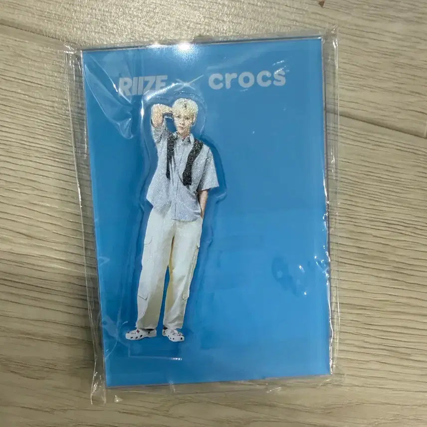 [BUNJANG] RIIZE Eunseok Crocs Japan Acrylic Stand / 라이즈 은석 크록스 재팬 아크릴 스탠드