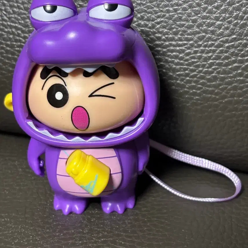 [BUNJANG] Crayon Shin-chan Dinosaur Costume Transforming Face Figure Keychain / 짱구 얼굴변신 공룡 코스튬 피규어