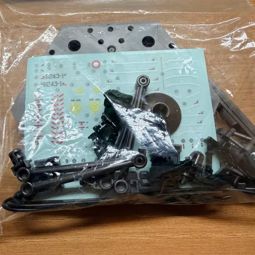 [BUNJANG] RG Zeong Clear, Nu Gundam HWS Clear Model Kit / 조립품 rg 지옹 클리어, 뉴건담 hws 클리어 팝니다