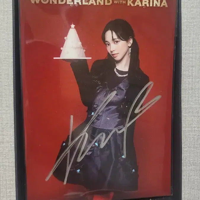 [BUNJANG] Aespa Karina Signed Postcard Pascucci Wonderland Version / 카리나 파스쿠찌 친필 엽서 싸인 사인 aespa karina 에스파 굿즈