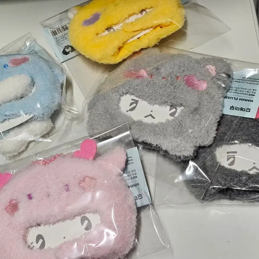 [BUNJANG] PLAVE MMMM Plush Accessory Hat Bundle Set / 플레이브 므메미무 플러쉬 악세사리 모자 판매합니다.