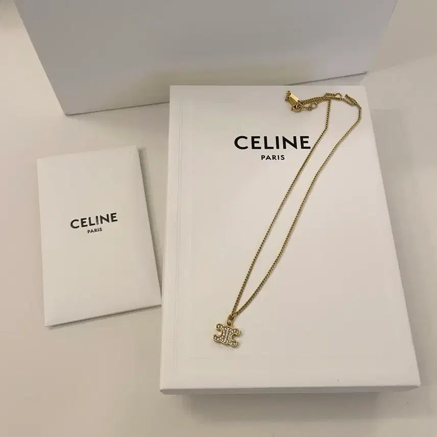 [BUNJANG] Celine Triomphe Rhinestone Necklace Gold / (새상품급, 정가89) 셀린느 트리옹프 라인스톤 목걸이 골드