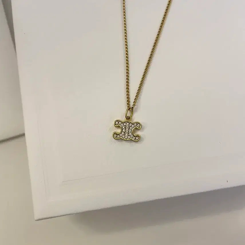 [BUNJANG] Celine Triomphe Rhinestone Necklace Gold / (새상품급, 정가89) 셀린느 트리옹프 라인스톤 목걸이 골드