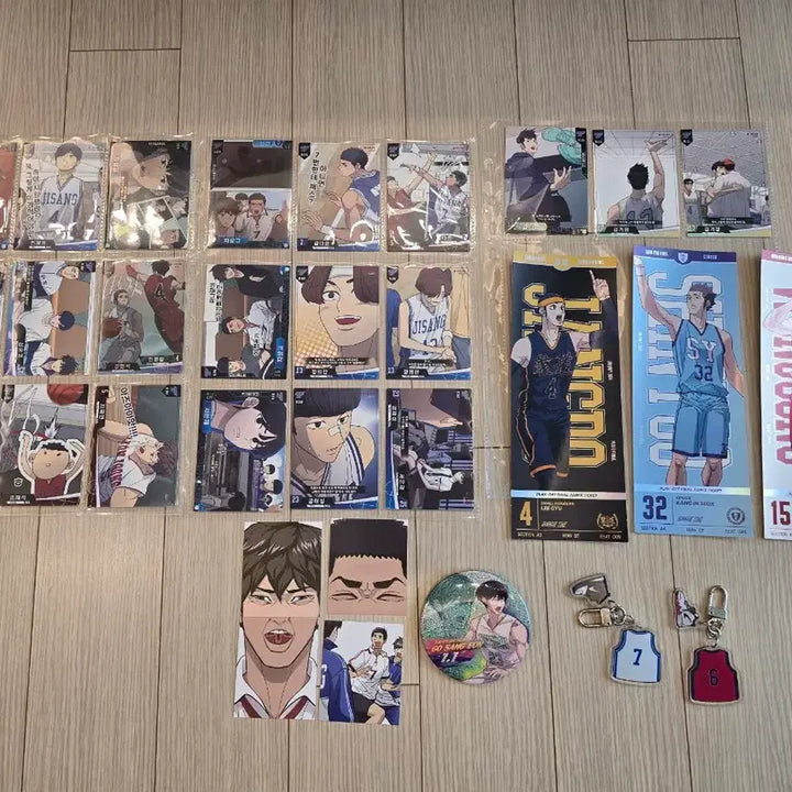[BUNJANG] Garbage Time Merchandise Bundle Set (Collecting Cards, Random Tickets, Acrylic Keyrings, Can Badges) / 가비지타임 굿즈 일괄 (콜렉팅카드, 랜덤티켓, 아크릴 키링, 캔뱃지)