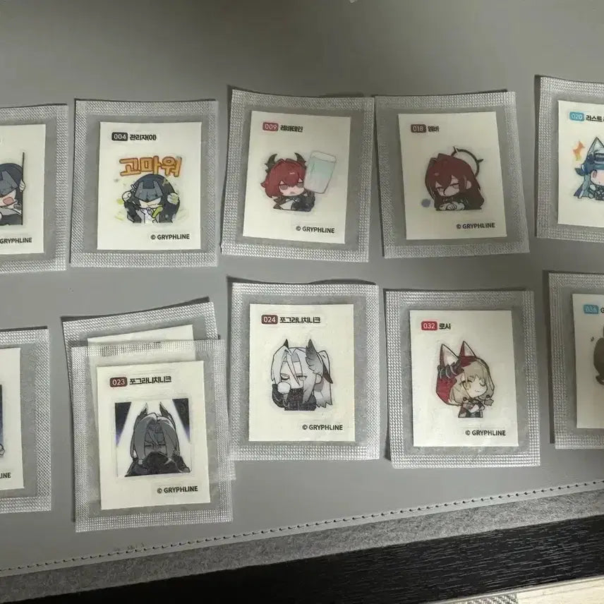 [BUNJANG] Arknights Endfield Sticker, Photocard, Keychain, Collection Book / 명일방주 엔드필드 포카, 콜렉션북 판매