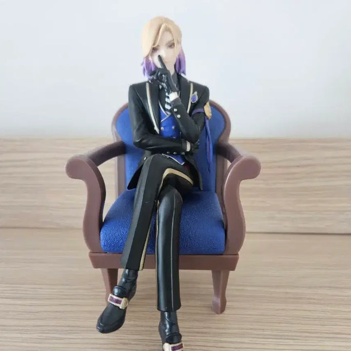 [BUNJANG] Twisted Wonderland Vil Schoenheit Chair Figure / 트위스테 트위스티드 빌 셴하이트 의자 피규어 판매