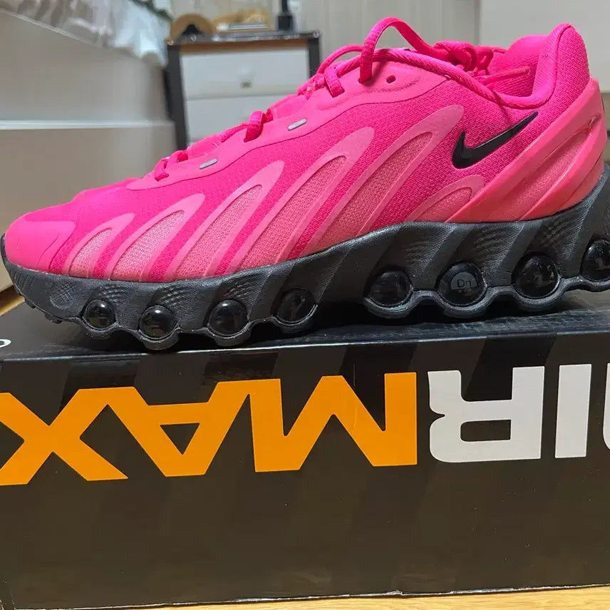 [BUNJANG] Nike Air Max DN 8 Hyper Pink (260) / (260) 나이키 에어맥스 dn 8 하이퍼핑크
