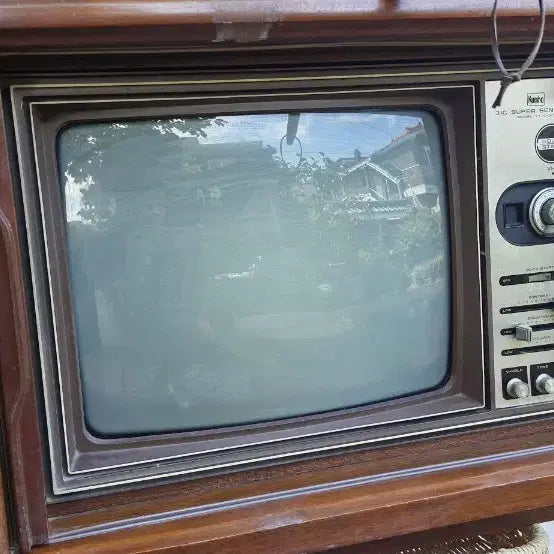 [BUNJANG] Kumho Electronics Vintage Black and White Television / 금호전자주식회사 옛낭 텔레비젼
