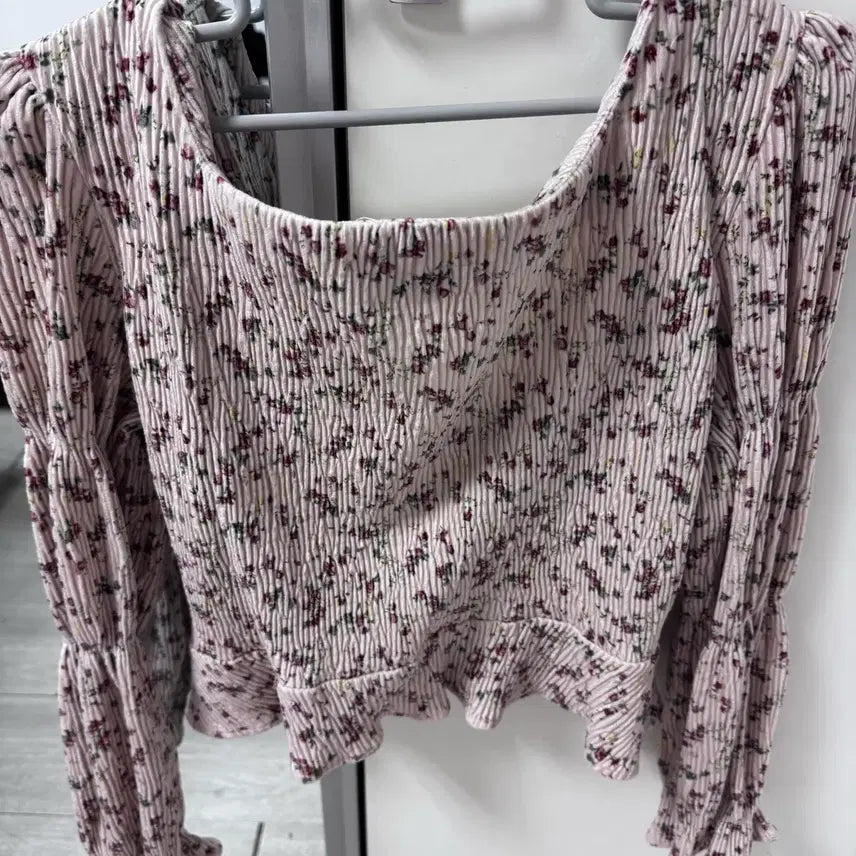 [BUNJANG] Floral Smocking Blouse / 꽃무늬 스모킹 블라우스