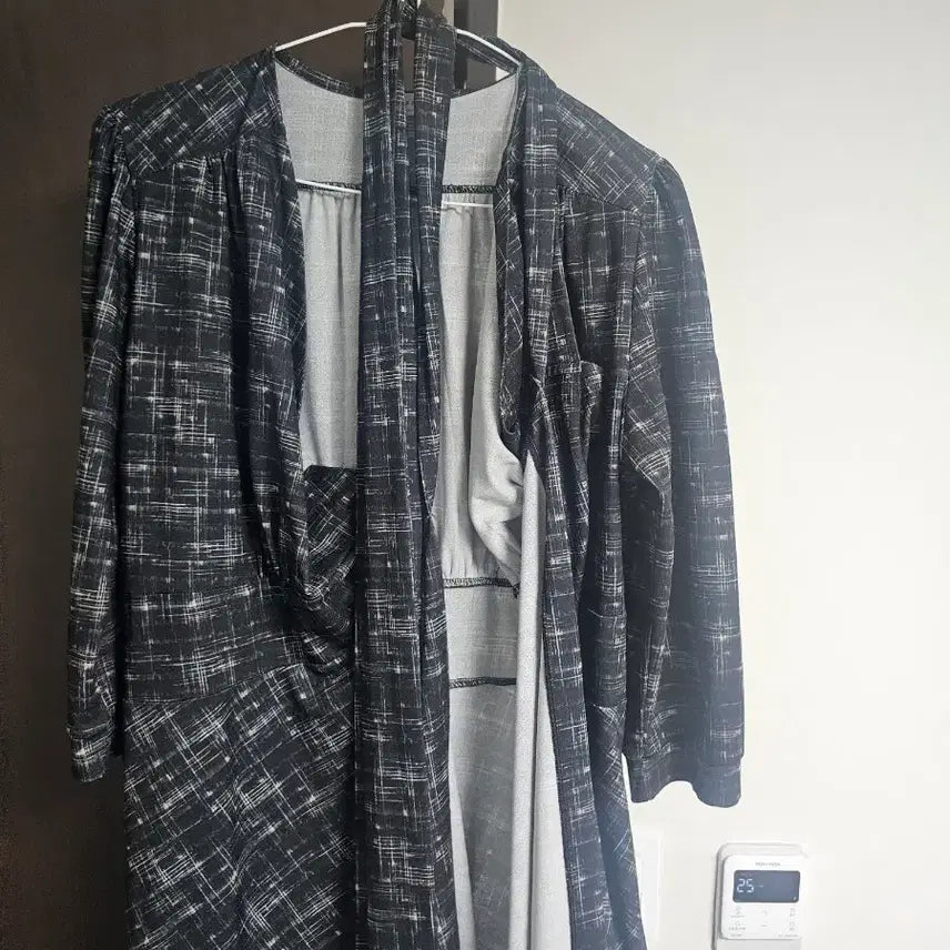 [SOLD OUT] 샬롯부띠끄 라이크트위드랩원피스 L사이즈 숏기장