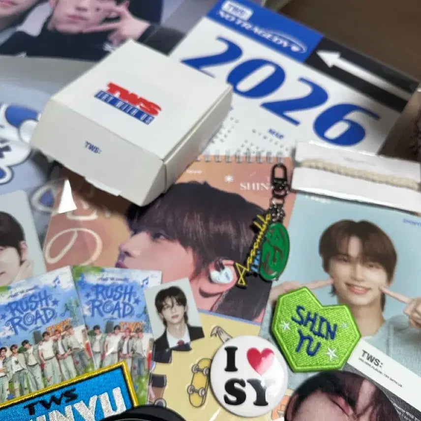 [BUNJANG] TWS Shinyu Bundle Set Goods / [급처] 투어스 신유 굿즈 일괄 양도