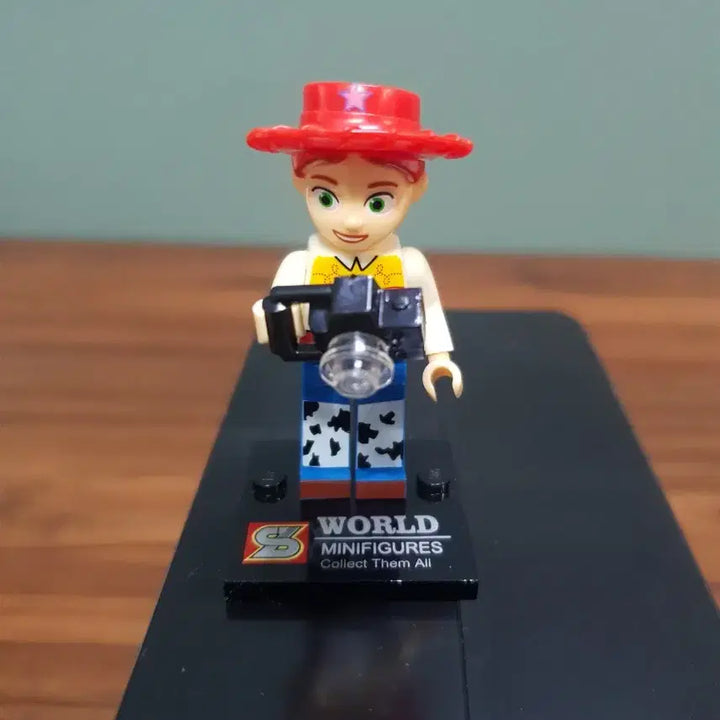 [BUNJANG] Toy Story Buzz Lightyear Mini Figure + Acrylic Case / 토이 스토리 미니피규어 + 아크릴케이스