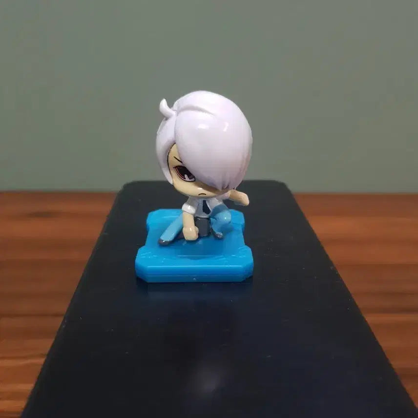[BUNJANG] Character Figure with Acrylic Case Set / 피규어 + 아크릴 케이스 모두