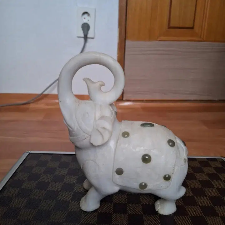 [BUNJANG] Jade Elephant Carving / 옥 코끼리 조각