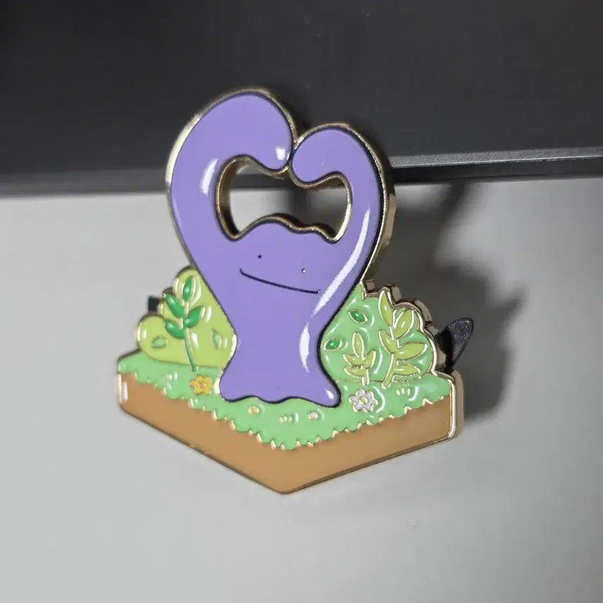 [BUNJANG] Pokemon Ditto Embossed Heart Badge / 포켓몬 메타몽 엠보 뱃지 하트