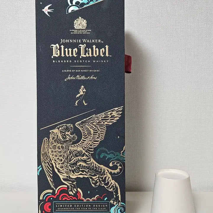 [BUNJANG] Johnnie Walker Blue Label Year of the Tiger Limited Edition Whiskey Case / 조니워커 블루라벨 호랑이 한정판 리미티드 위스키 공병 케이스만