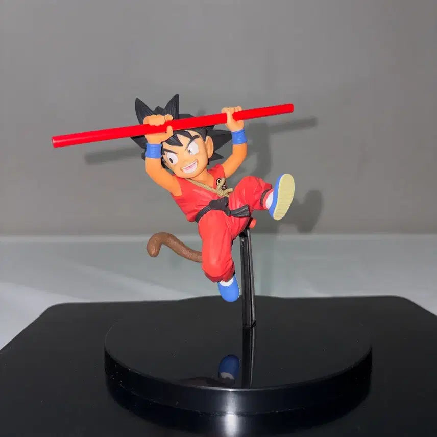 [BUNJANG] Dragon Ball Son Goku Figure with Red Staff / 드래곤볼 손오공 피규어 붉은봉 포함