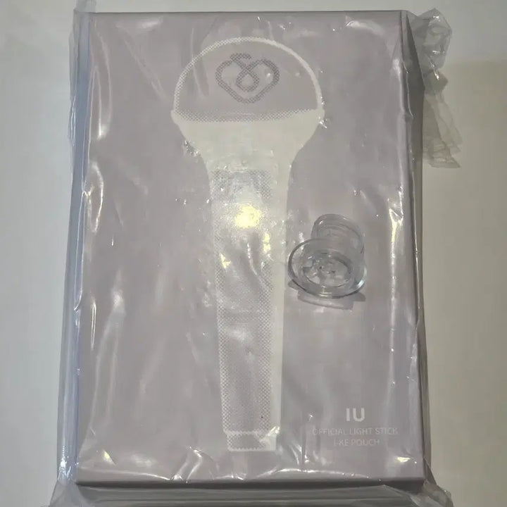 [BUNJANG] IU Lightstick Pouch &amp; Tweety Parts Set / [미개봉/안전결제] 아이유 응원봉 파우치 및 트위티 파츠 정가 이하 양도
