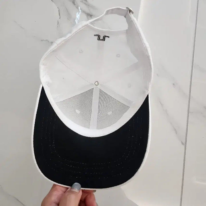 [BUNJANG] J.LINDEBERG Golf Cap White / 골프모자(제이린드버그)