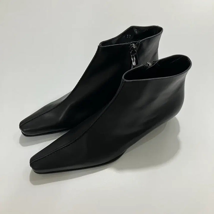 [BUNJANG] Fendi Italian Leather Ankle Boots Black / [새상품] Fendi 펜디 이태리 레더 앵클 부츠 블랙
