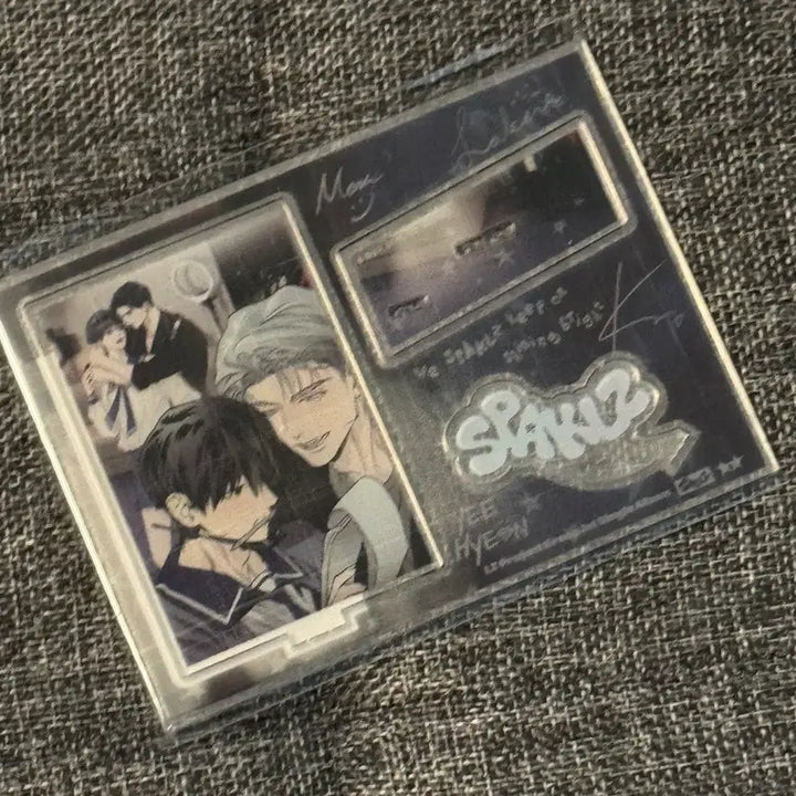 [BUNJANG] Resin Sparkles Crossover Acrylic Stand (Mas, Ebon) Sealed / 미개봉 | 레진 스파클즈 팝업 검은목마 크로스오버 아크릴 스탠드