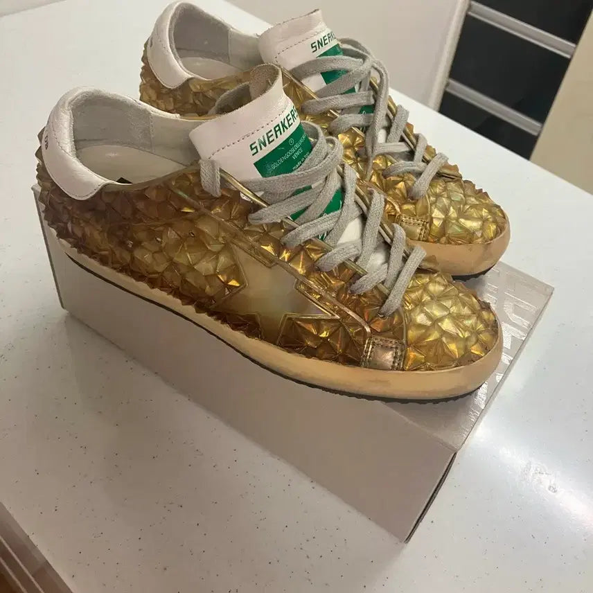 [BUNJANG] Golden Goose 38 Leather Sneakers / 골든구스 38 240