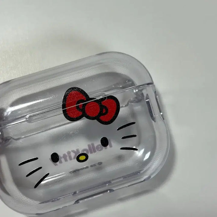 [BUNJANG] Hello Kitty Clear Airpods Pro 2 Case / 헬로키티 투명 에어팟 프로 2 케이스 판매합니다!