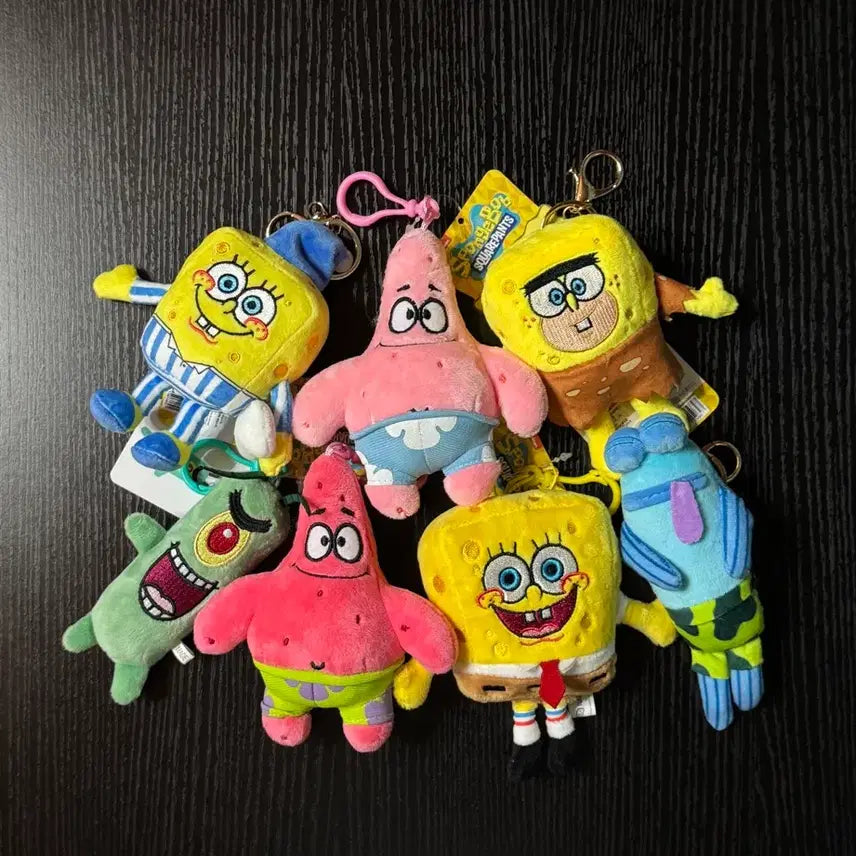 [BUNJANG] SpongeBob SquarePants 7-Piece Figure Set: SpongeBob, Patrick, Plankton, and More / [일괄] 스폰지밥 뚱이 플랑크톤 물고기주민 파자마 원시인 등 7종 세트